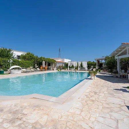 Aparthotel Salinola 3 3*