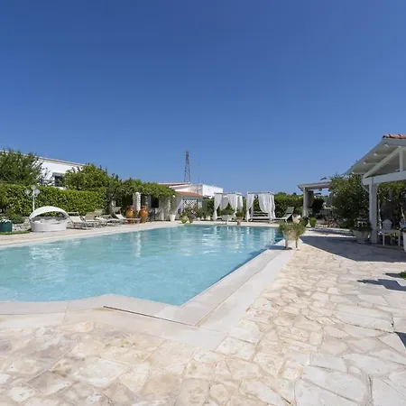Salinola 3 Aparthotel